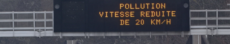 panneau message alerte pollution autoroute